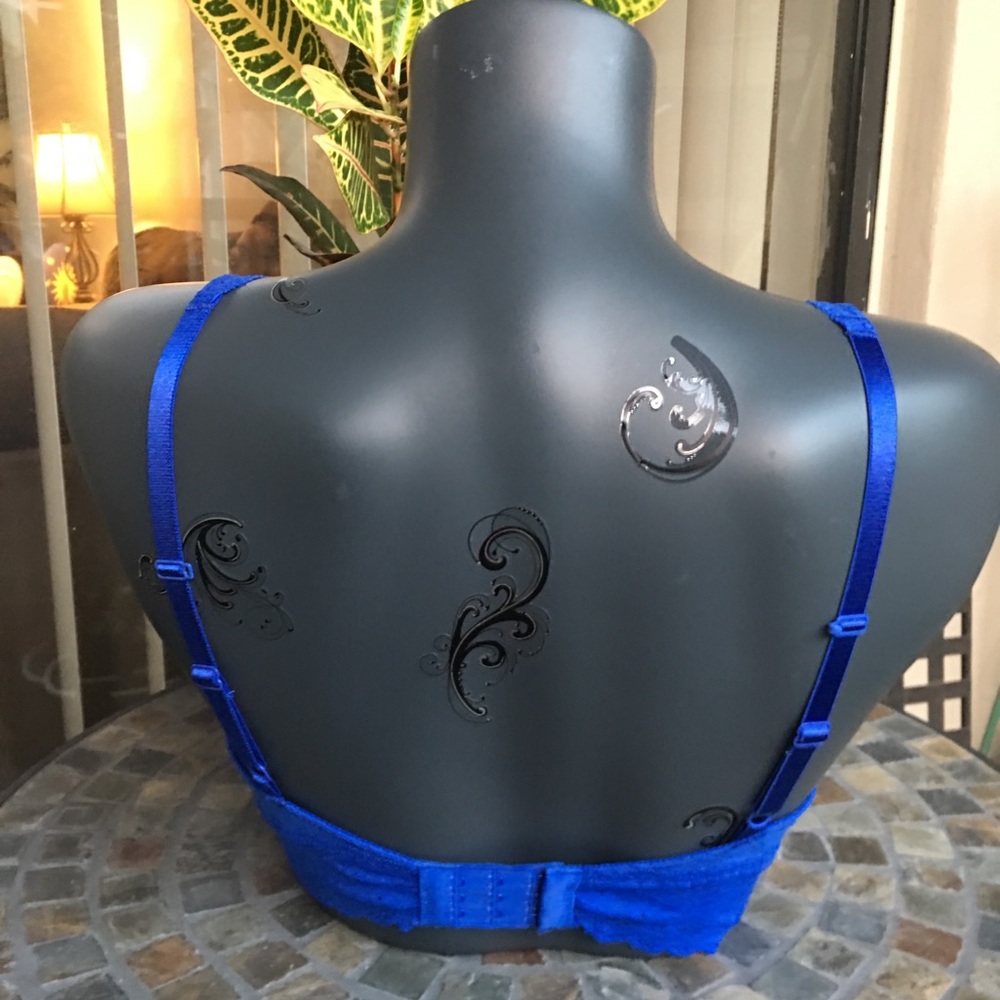 Wacoal Halo Lace Racerback Non-Wire Bra - Picture 5 of 9